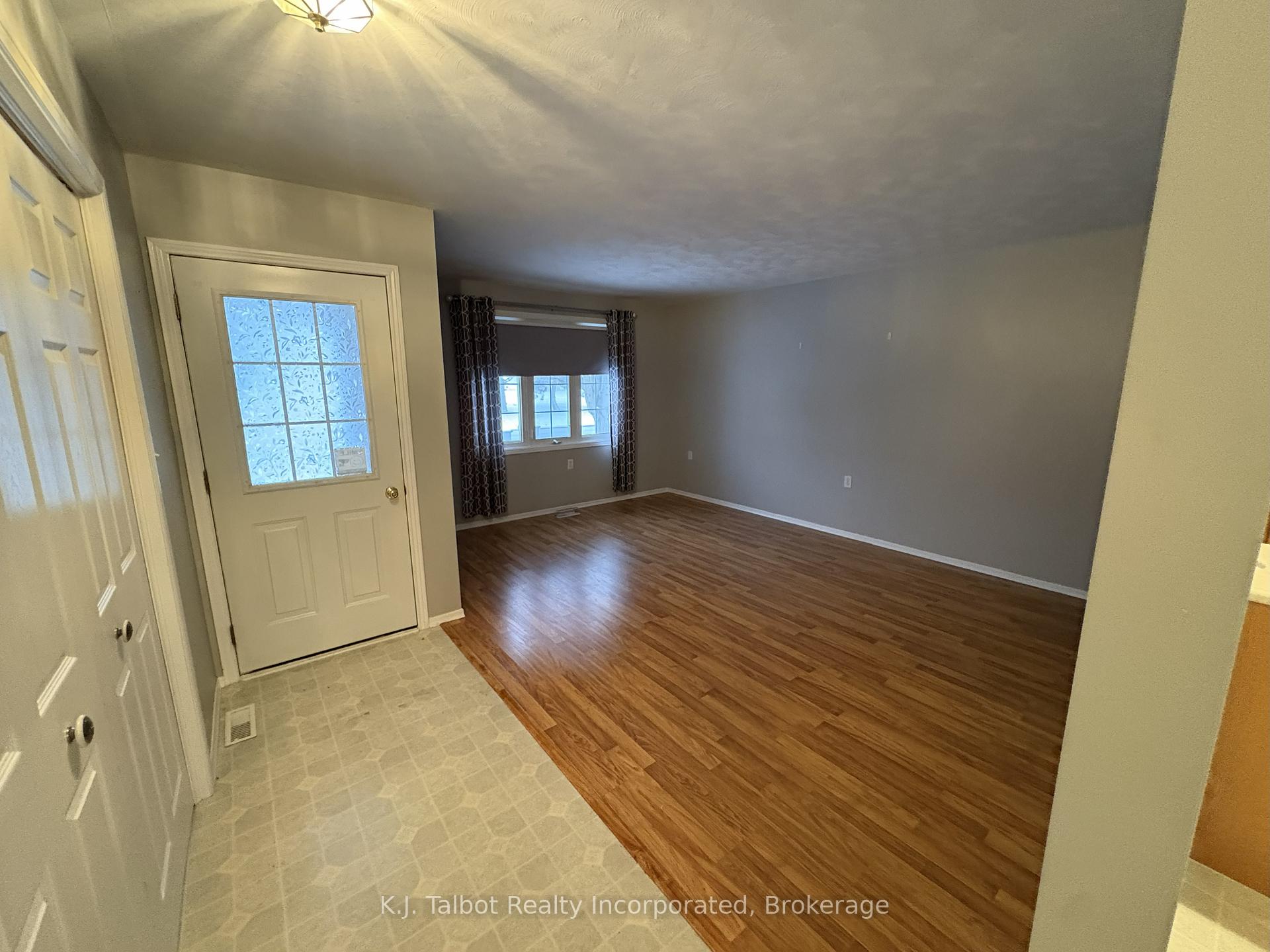 Photo 7 of 23 Coleman Street, Huron East, Seaforth — HOMEH