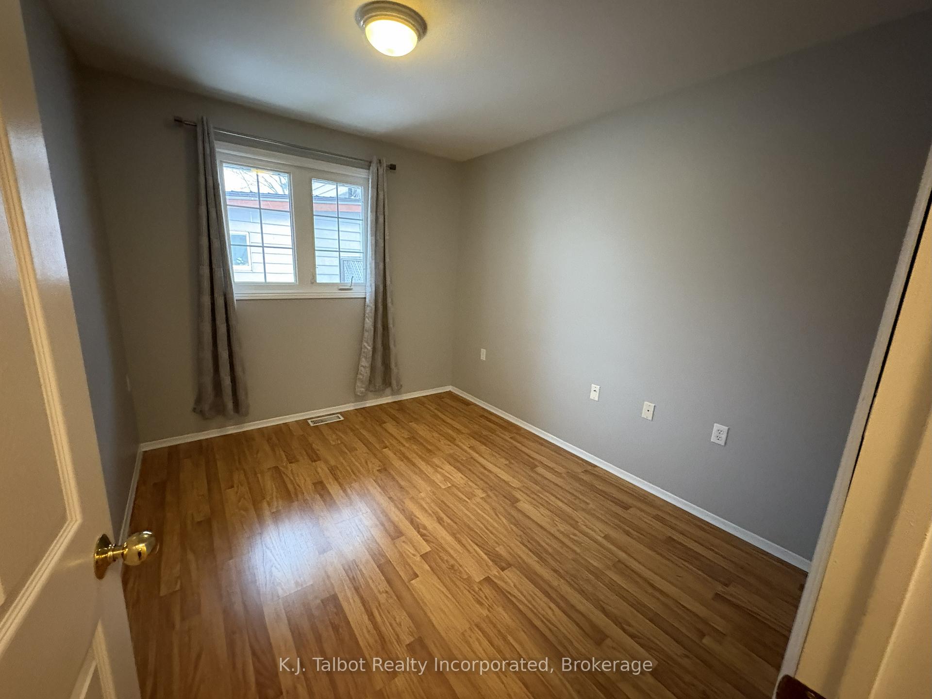 Photo 18 of 23 Coleman Street, Huron East, Seaforth — HOMEH