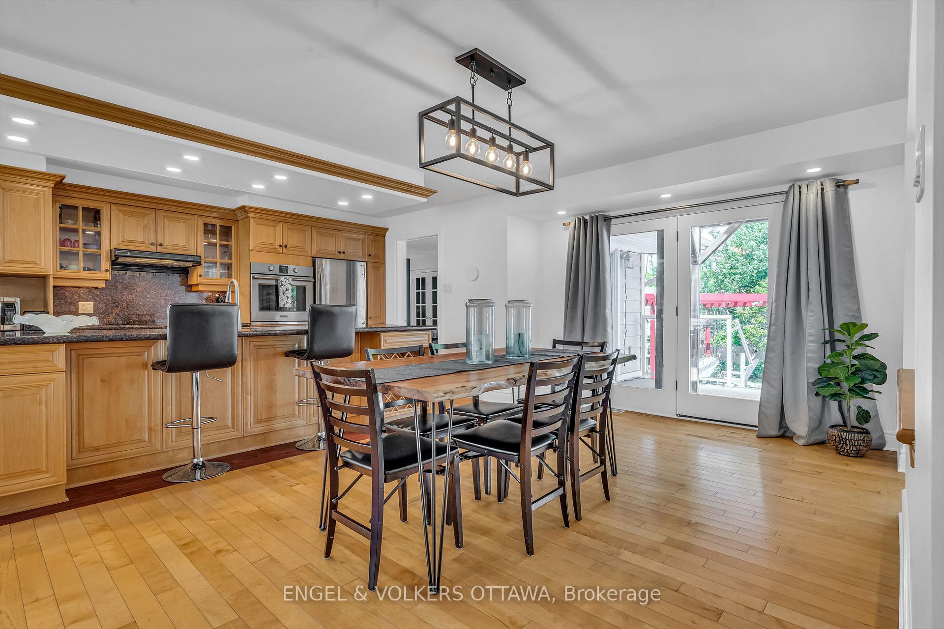 Photo 5 of 1369 Fontenay Crescent, Ottawa, South Keys — HOMEH