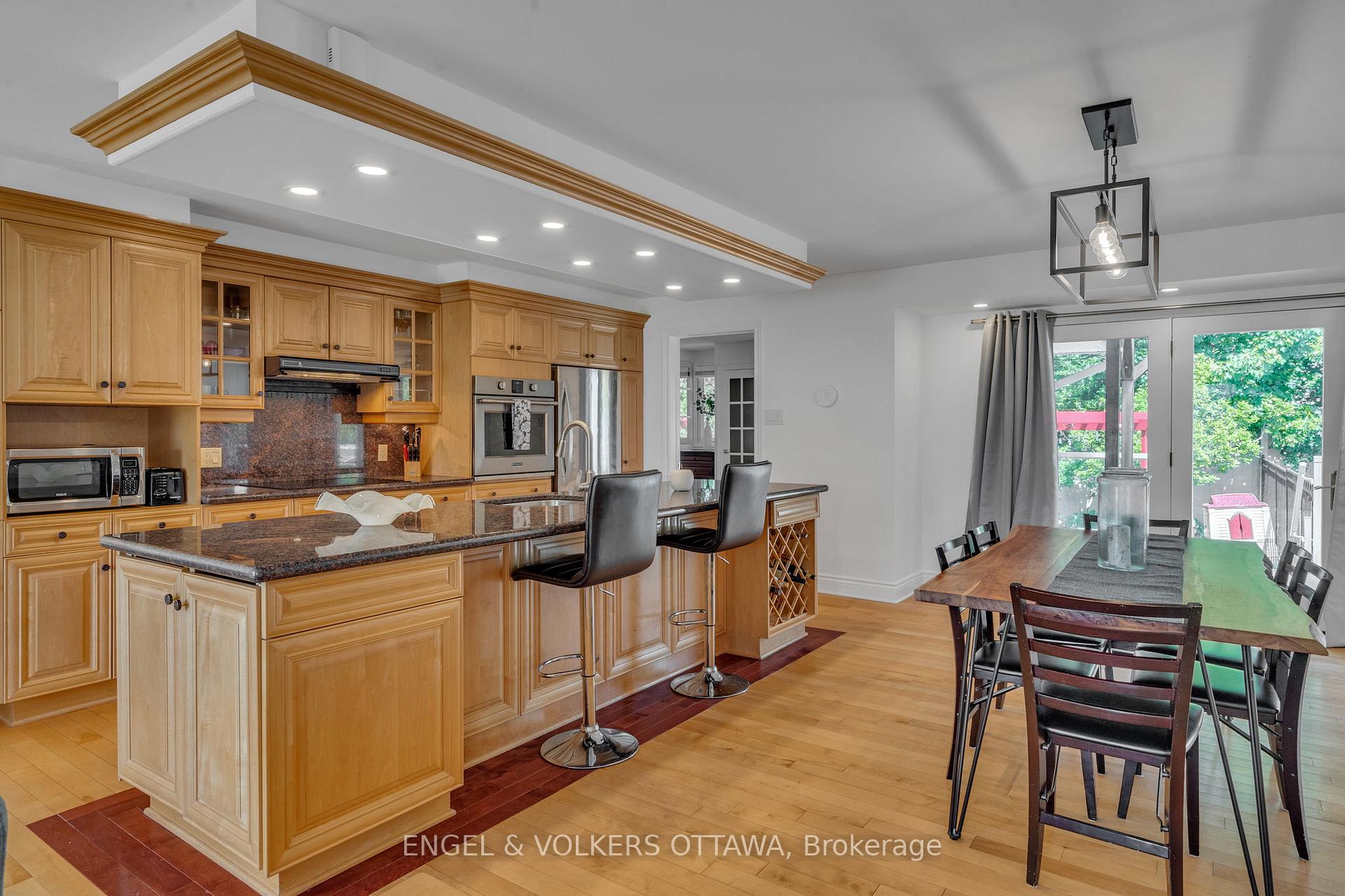 Photo 8 of 1369 Fontenay Crescent, Ottawa, South Keys — HOMEH