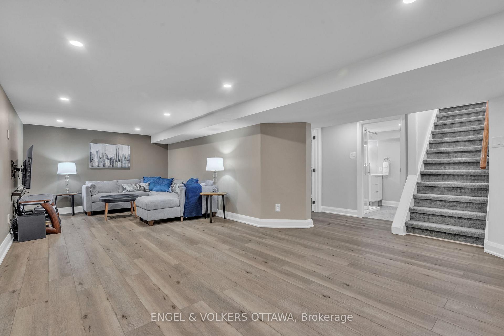 Photo 18 of 1369 Fontenay Crescent, Ottawa, South Keys — HOMEH