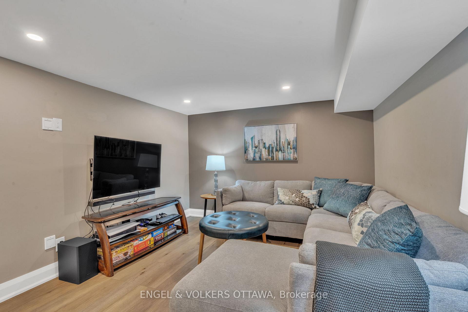 Photo 19 of 1369 Fontenay Crescent, Ottawa, South Keys — HOMEH