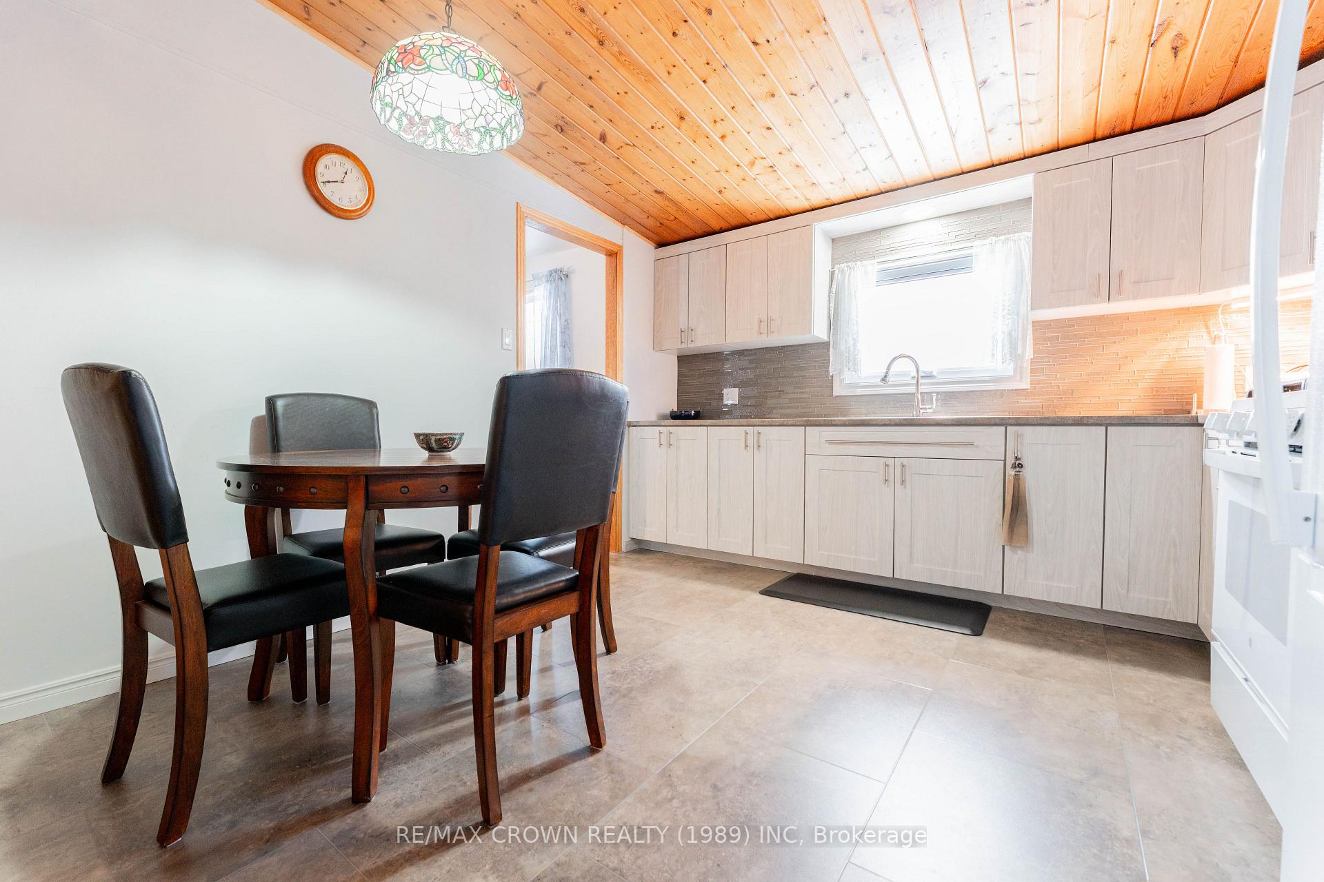 Photo 10 of Unit Val Rita, 9 Du Parc Avenue, Kapuskasing — HOMEH