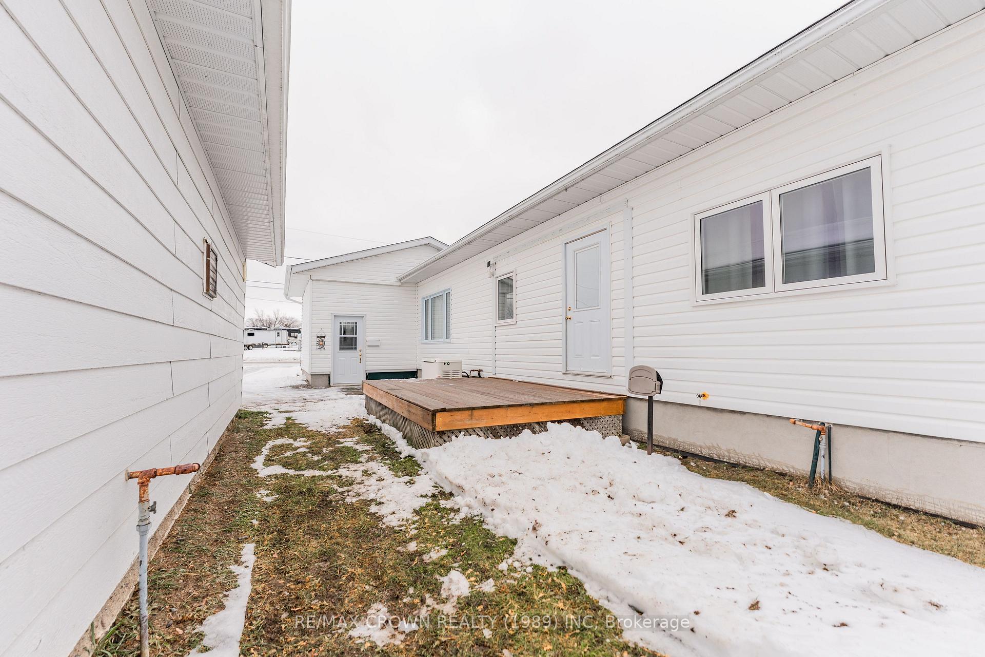 Photo 42 of Unit Val Rita, 9 Du Parc Avenue, Kapuskasing — HOMEH