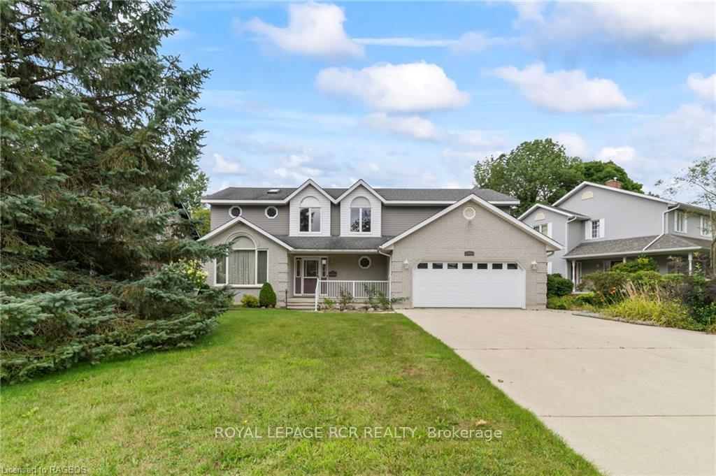 Front of 222 2ND Avenue