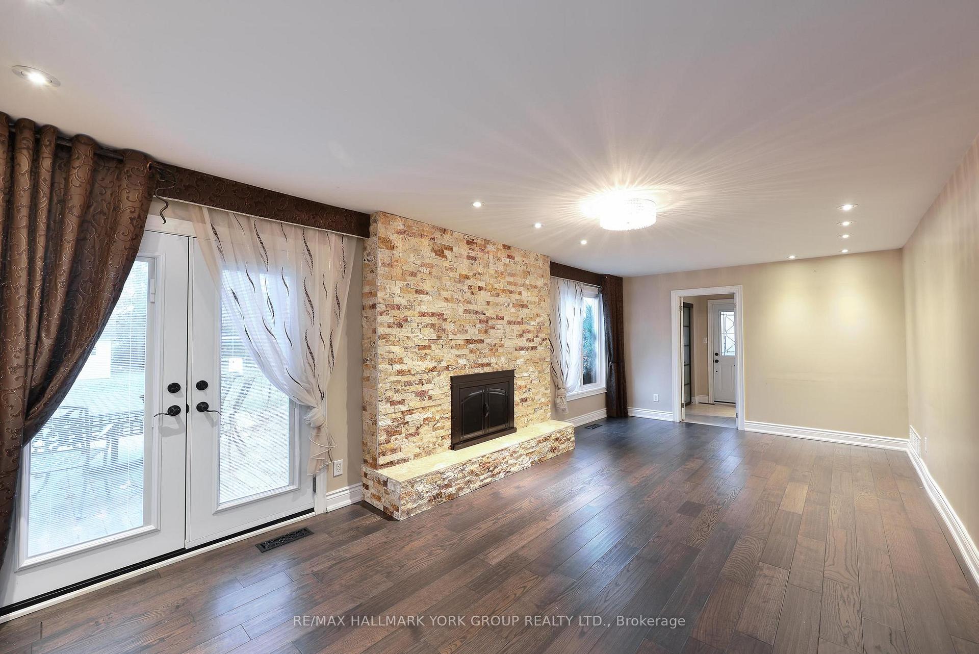 Photo 6 of 225 Patricia Drive, King, King City — HOMEH