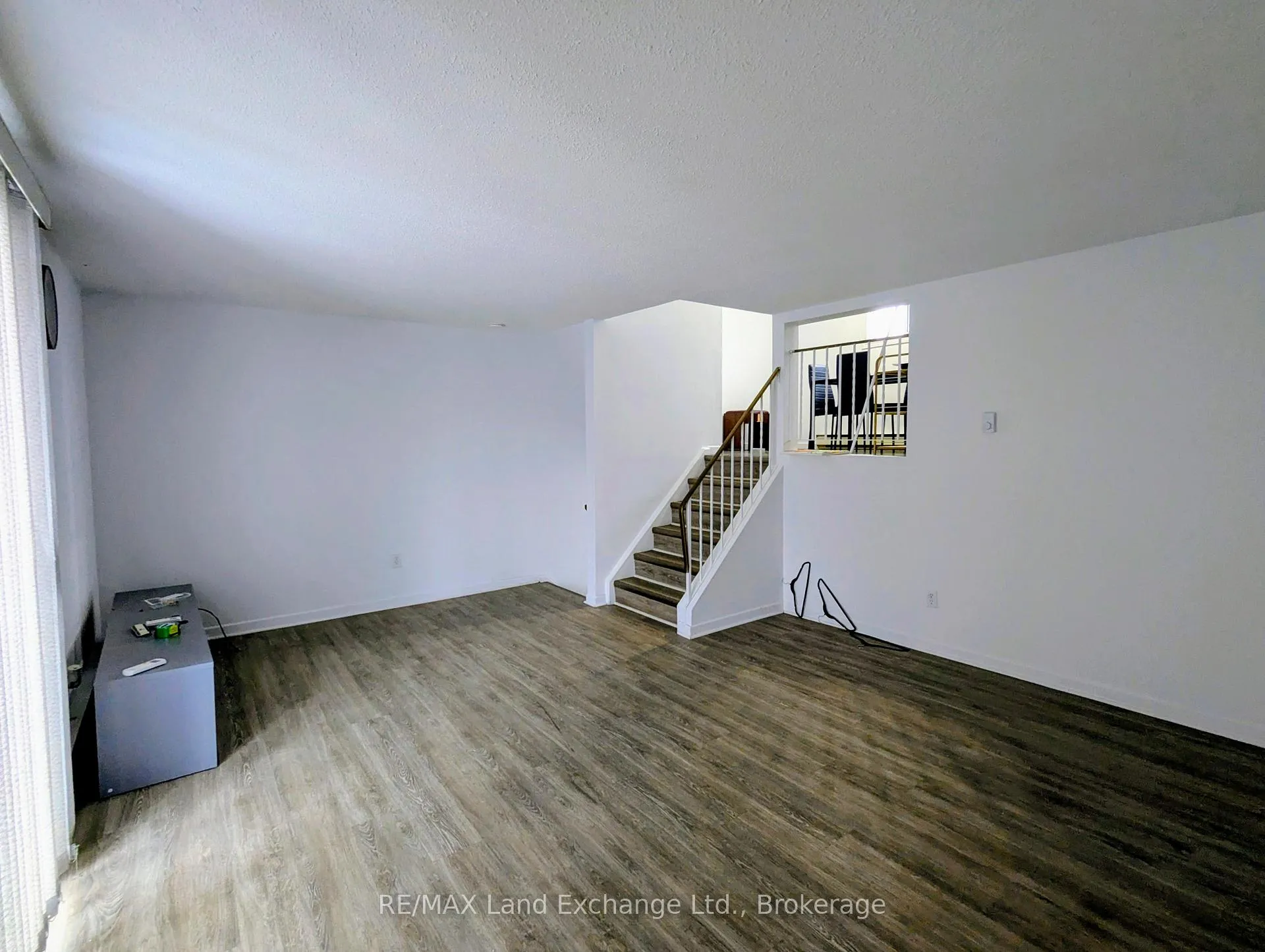Photo 2 of 630 Hunter Street, Kincardine — HOMEH
