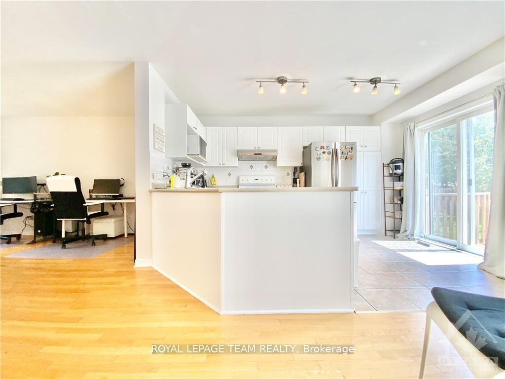Photo 6 of 64 Tobermory Crescent, Ottawa, Kanata - Morgan's Grant/South March — HOMEH