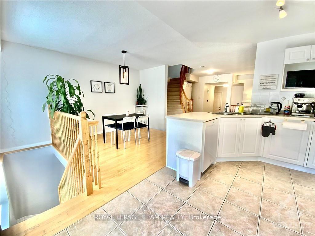 Photo 7 of 64 Tobermory Crescent, Ottawa, Kanata - Morgan's Grant/South March — HOMEH