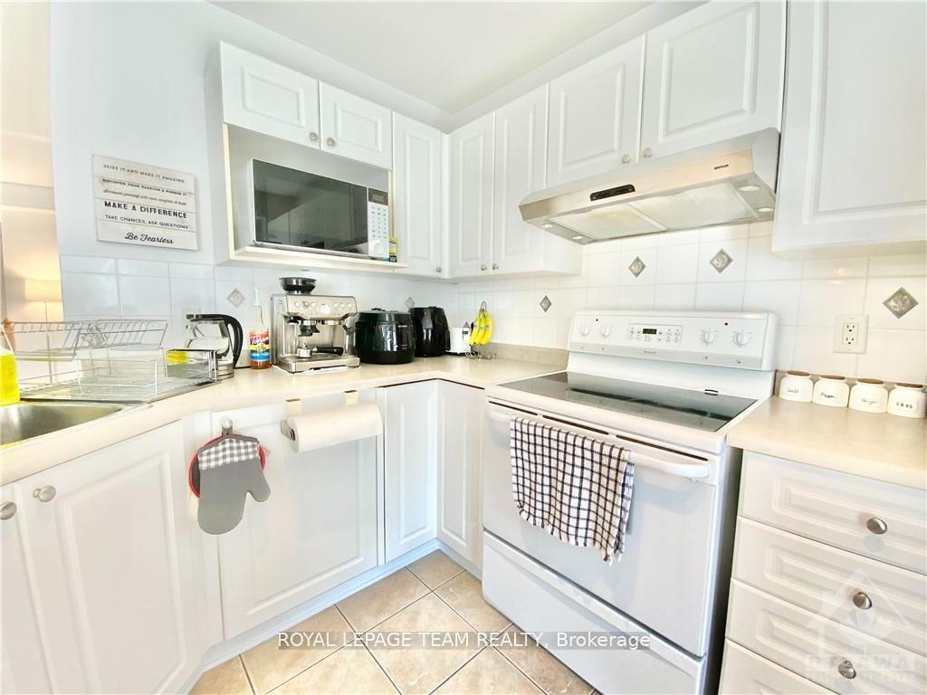 Photo 9 of 64 Tobermory Crescent, Ottawa, Kanata - Morgan's Grant/South March — HOMEH