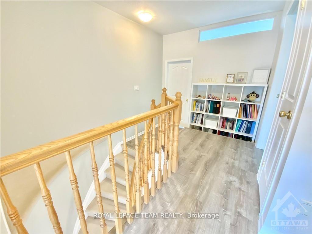 Photo 12 of 64 Tobermory Crescent, Ottawa, Kanata - Morgan's Grant/South March — HOMEH