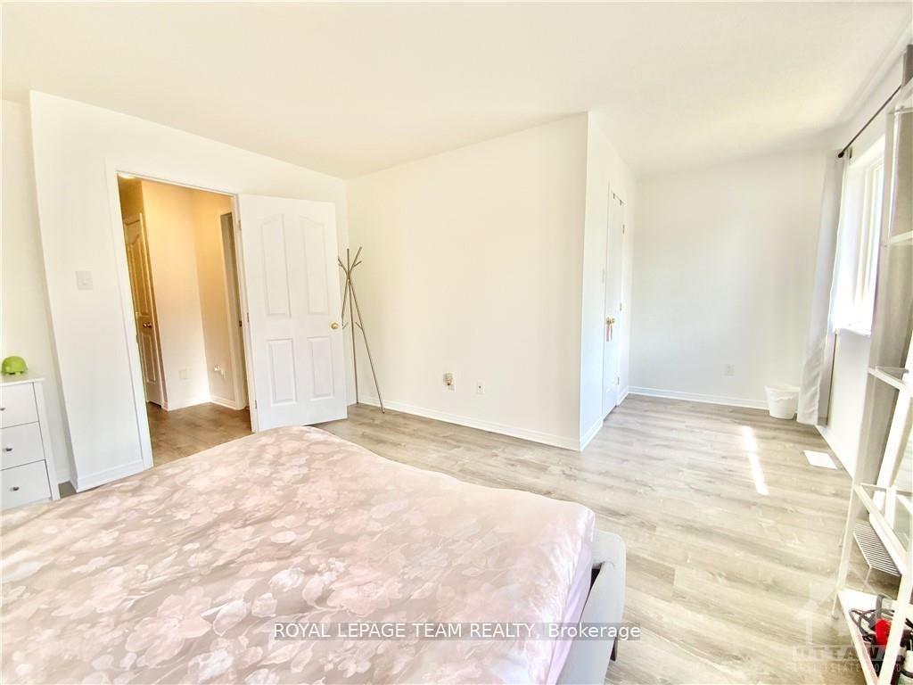 Photo 14 of 64 Tobermory Crescent, Ottawa, Kanata - Morgan's Grant/South March — HOMEH