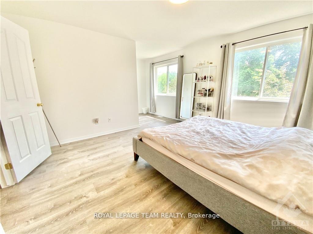 Photo 15 of 64 Tobermory Crescent, Ottawa, Kanata - Morgan's Grant/South March — HOMEH