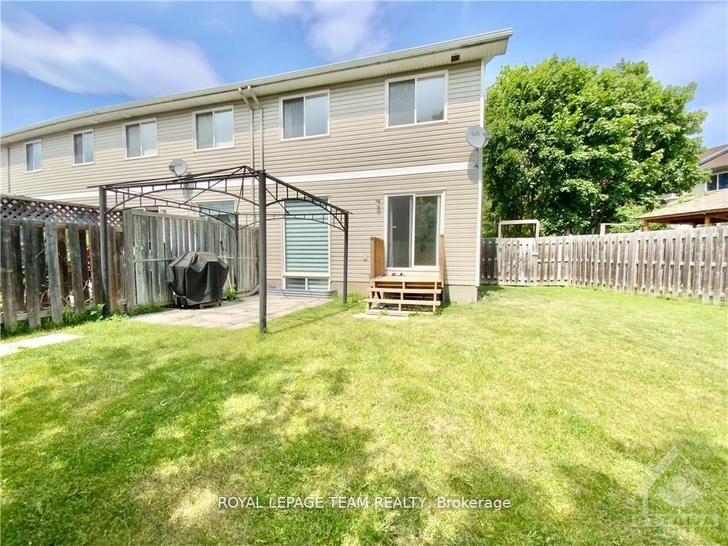 Photo 28 of 64 Tobermory Crescent, Ottawa, Kanata - Morgan's Grant/South March — HOMEH