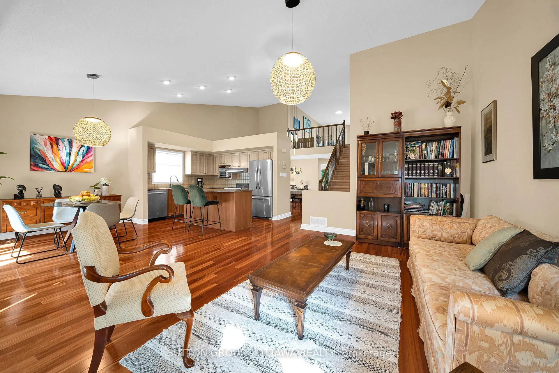 Photo 5 of 128 Annapolis Circle, Ottawa, Hunt Club — HOMEH