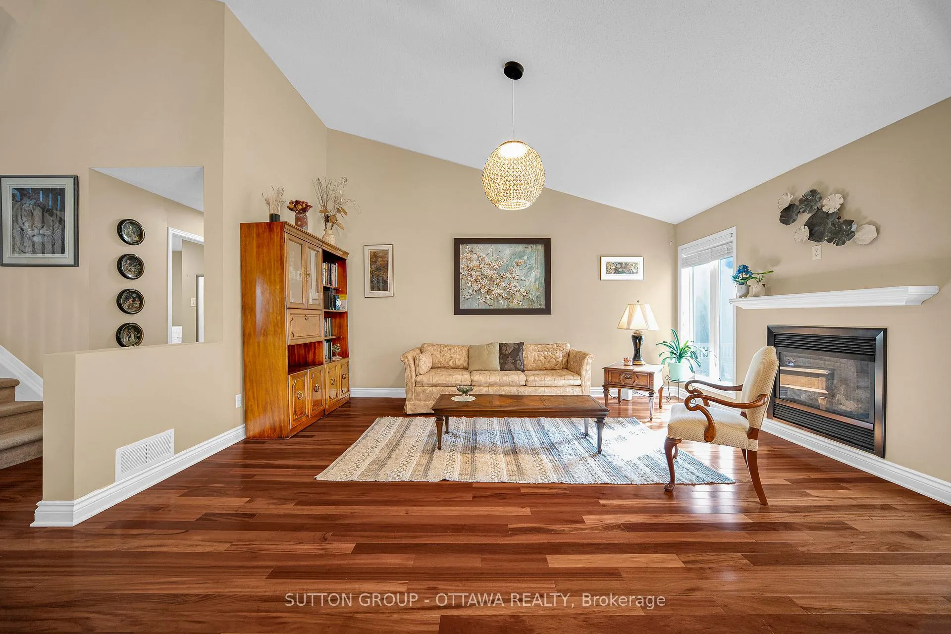 Photo 20 of 128 Annapolis Circle, Ottawa, Hunt Club — HOMEH