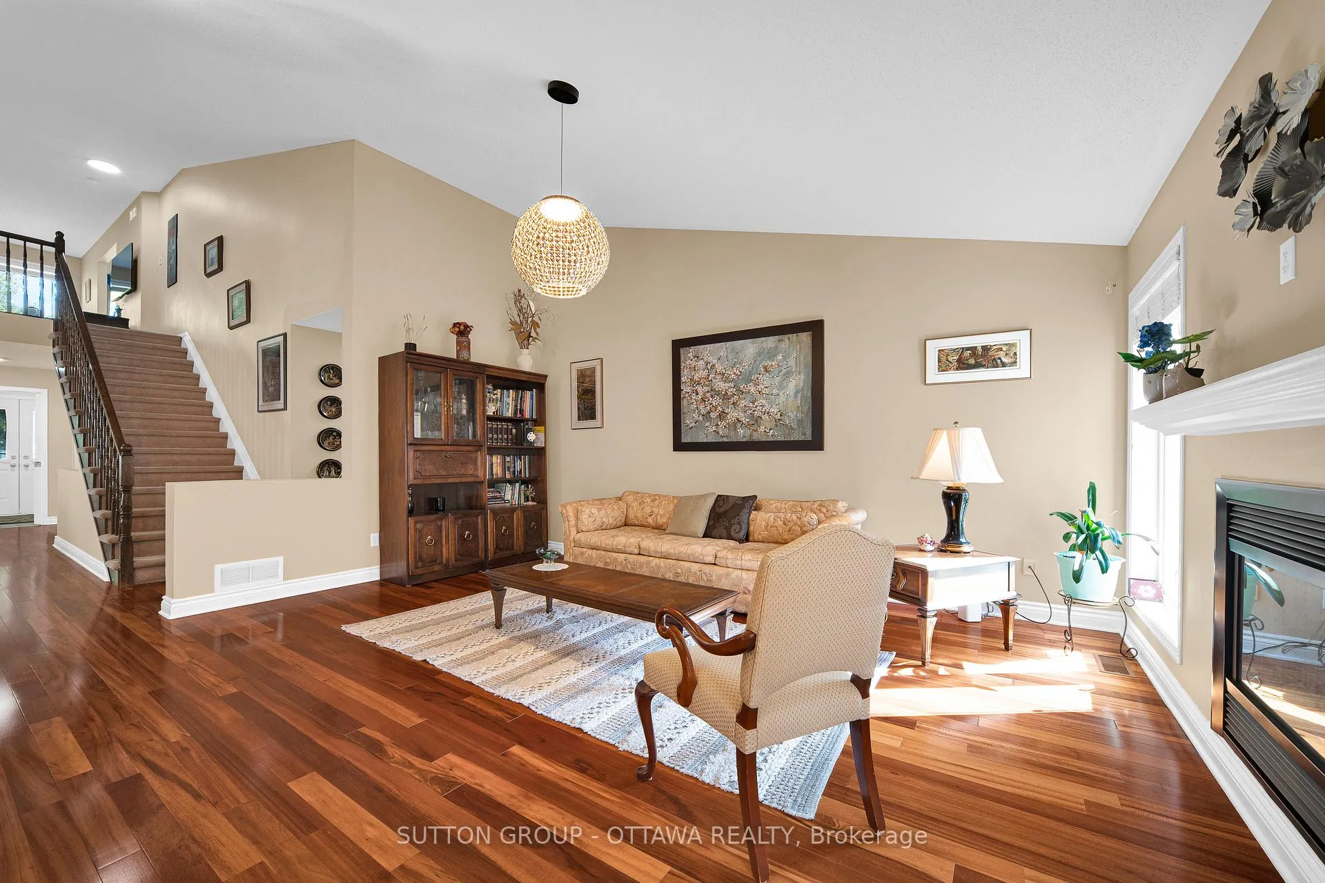 Photo 21 of 128 Annapolis Circle, Ottawa, Hunt Club — HOMEH