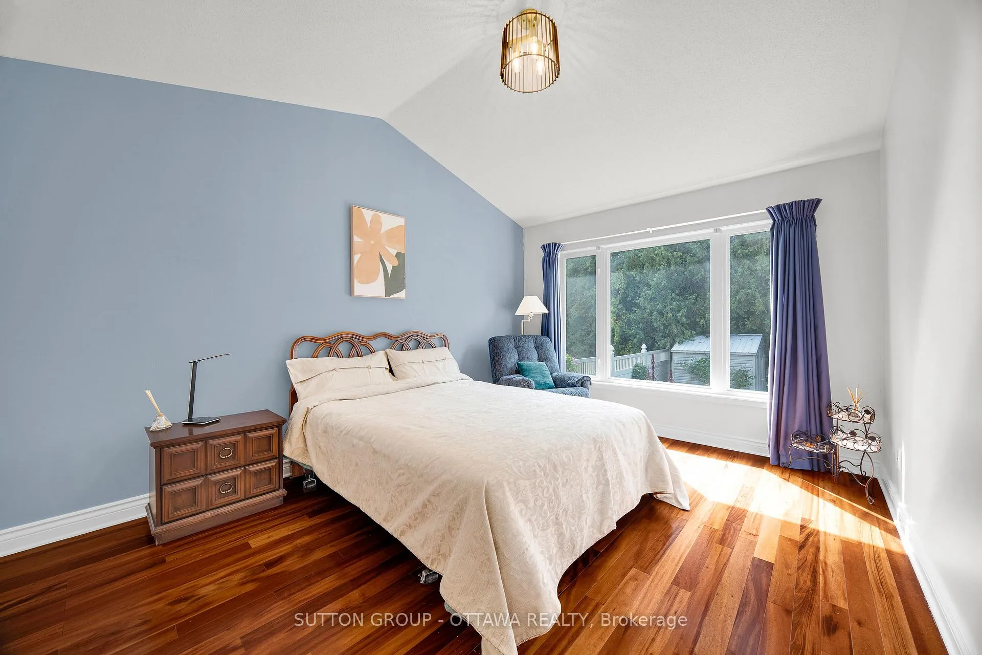 Photo 23 of 128 Annapolis Circle, Ottawa, Hunt Club — HOMEH