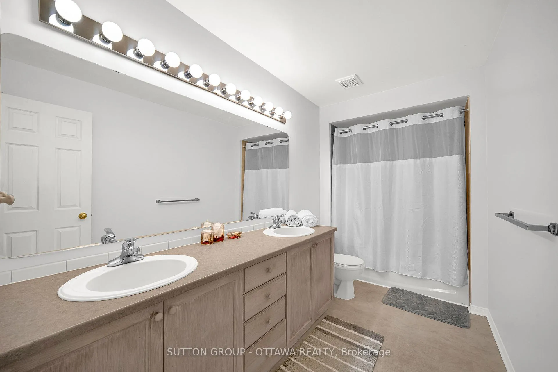 Photo 36 of 128 Annapolis Circle, Ottawa, Hunt Club — HOMEH