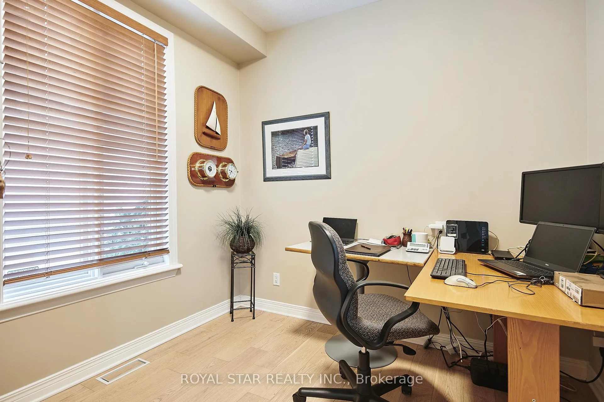 Photo 7 of 38 Rialto Way, Ottawa, Hunt Club Park/Greenboro — HOMEH
