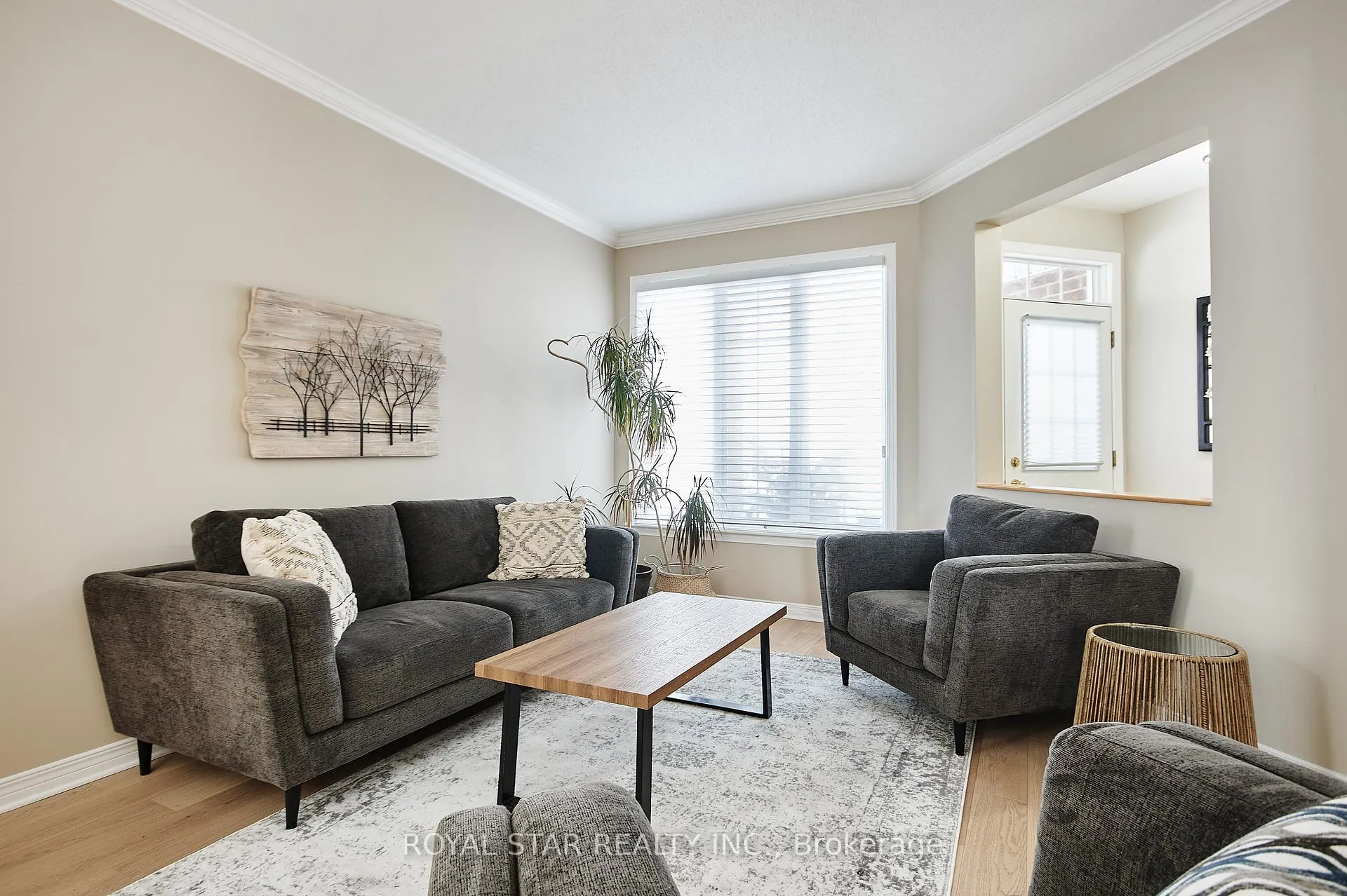 Photo 8 of 38 Rialto Way, Ottawa, Hunt Club Park/Greenboro — HOMEH