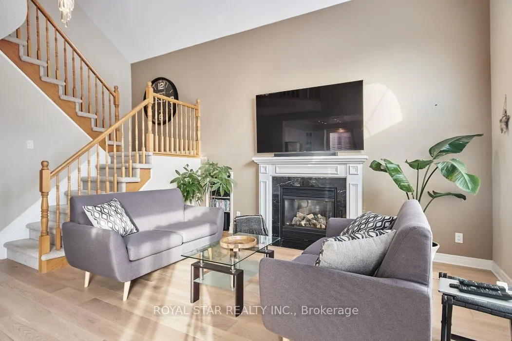 Photo 15 of 38 Rialto Way, Ottawa, Hunt Club Park/Greenboro — HOMEH