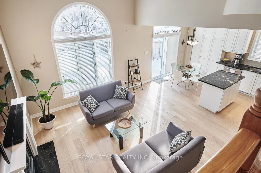 Photo 17 of 38 Rialto Way, Ottawa, Hunt Club Park/Greenboro — HOMEH
