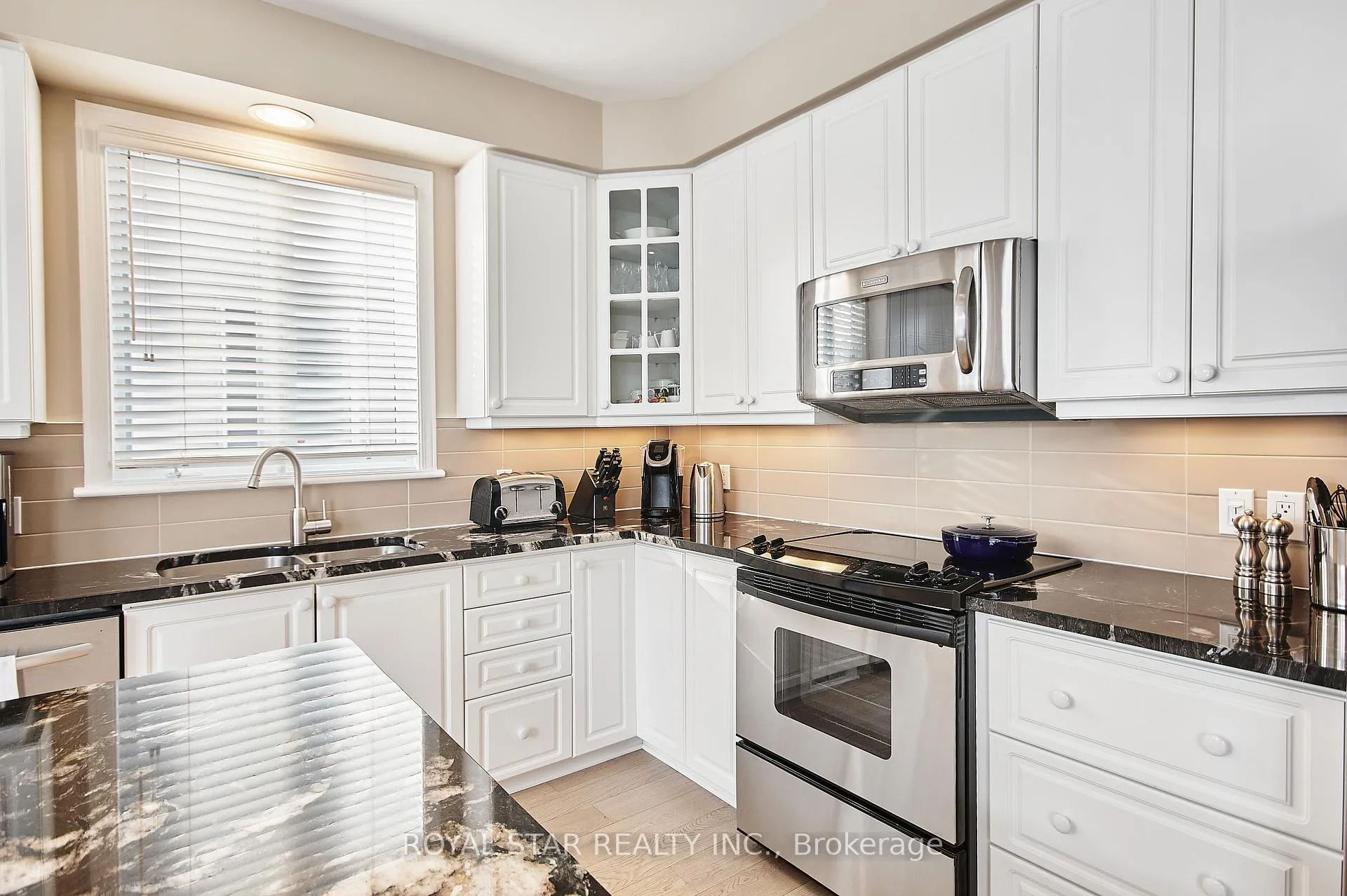 Photo 20 of 38 Rialto Way, Ottawa, Hunt Club Park/Greenboro — HOMEH