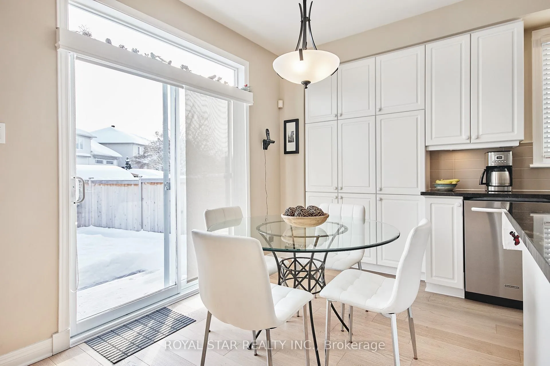 Photo 23 of 38 Rialto Way, Ottawa, Hunt Club Park/Greenboro — HOMEH