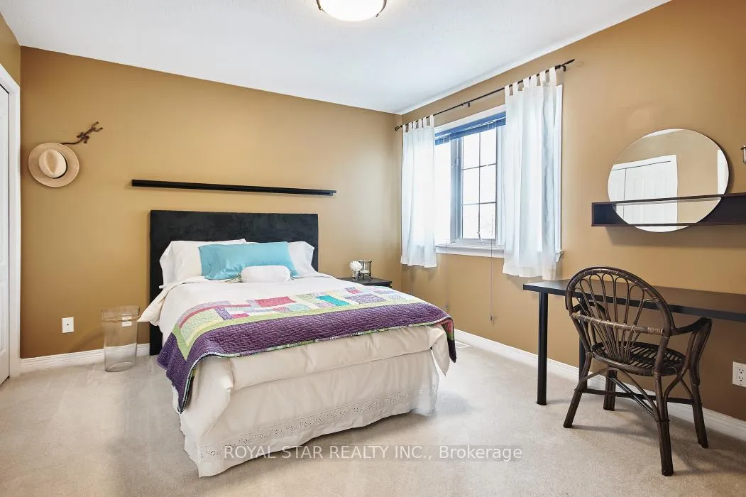 Photo 33 of 38 Rialto Way, Ottawa, Hunt Club Park/Greenboro — HOMEH