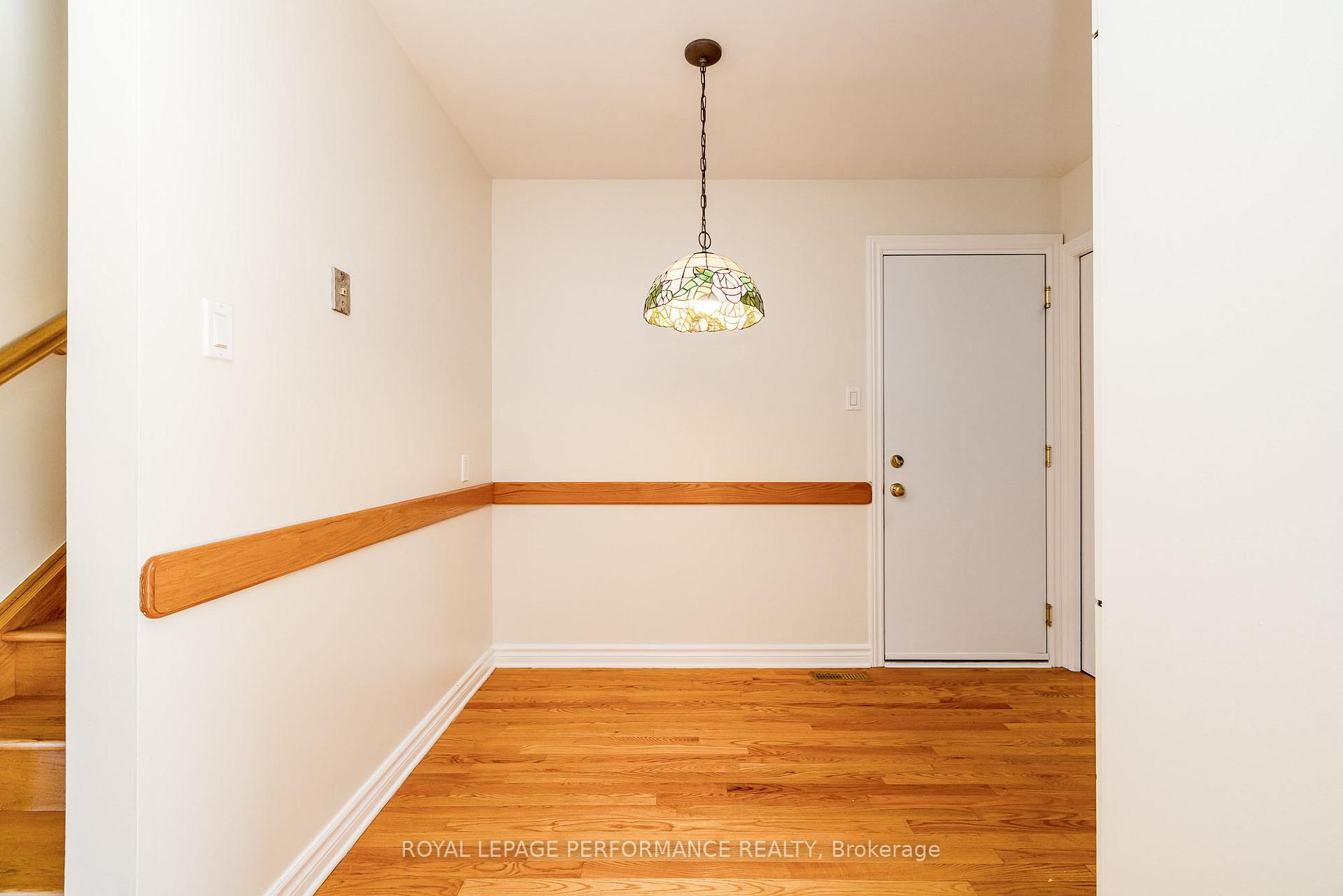 Photo 9 of 53 Sample Road, Ottawa, Hunt Club — HOMEH