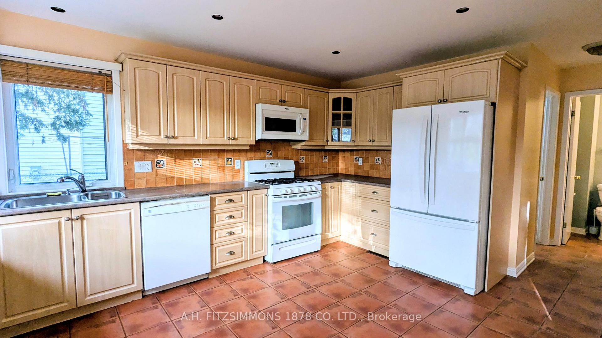 Photo 6 of 6 Pattermead Crescent, Ottawa, Hunt Club/Western Community — HOMEH