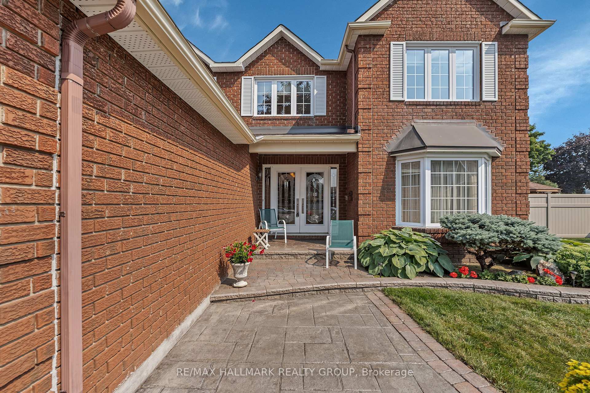 Photo 2 of 41 Claudet Crescent, Ottawa, Hunt Club Park — HOMEH
