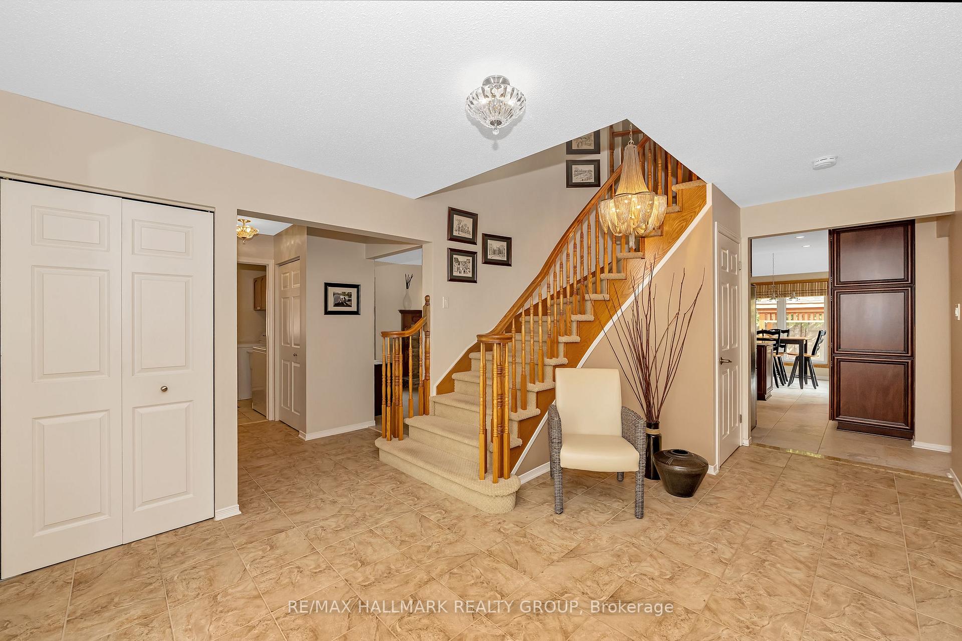 Photo 3 of 41 Claudet Crescent, Ottawa, Hunt Club Park — HOMEH