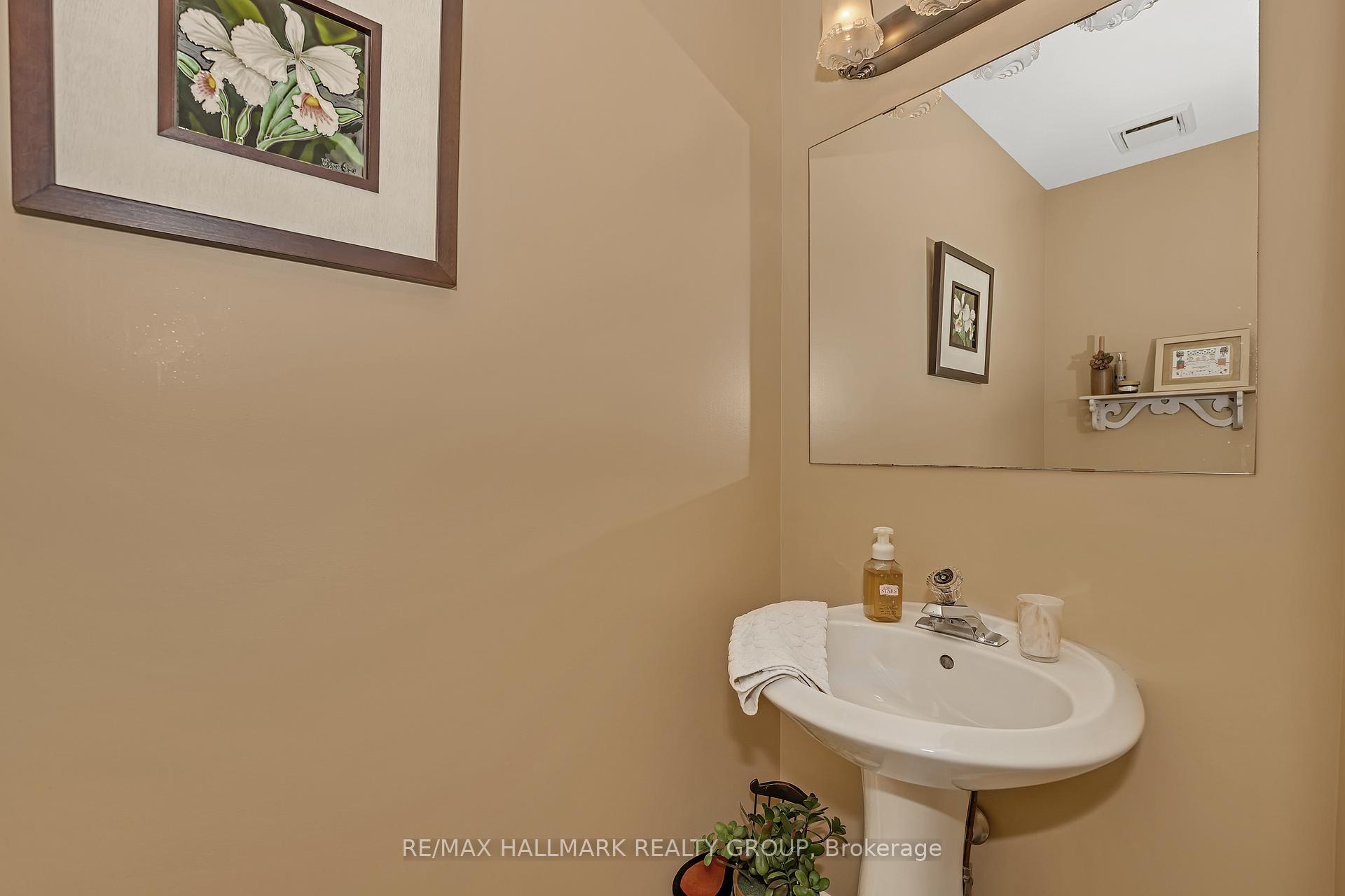 Photo 4 of 41 Claudet Crescent, Ottawa, Hunt Club Park — HOMEH