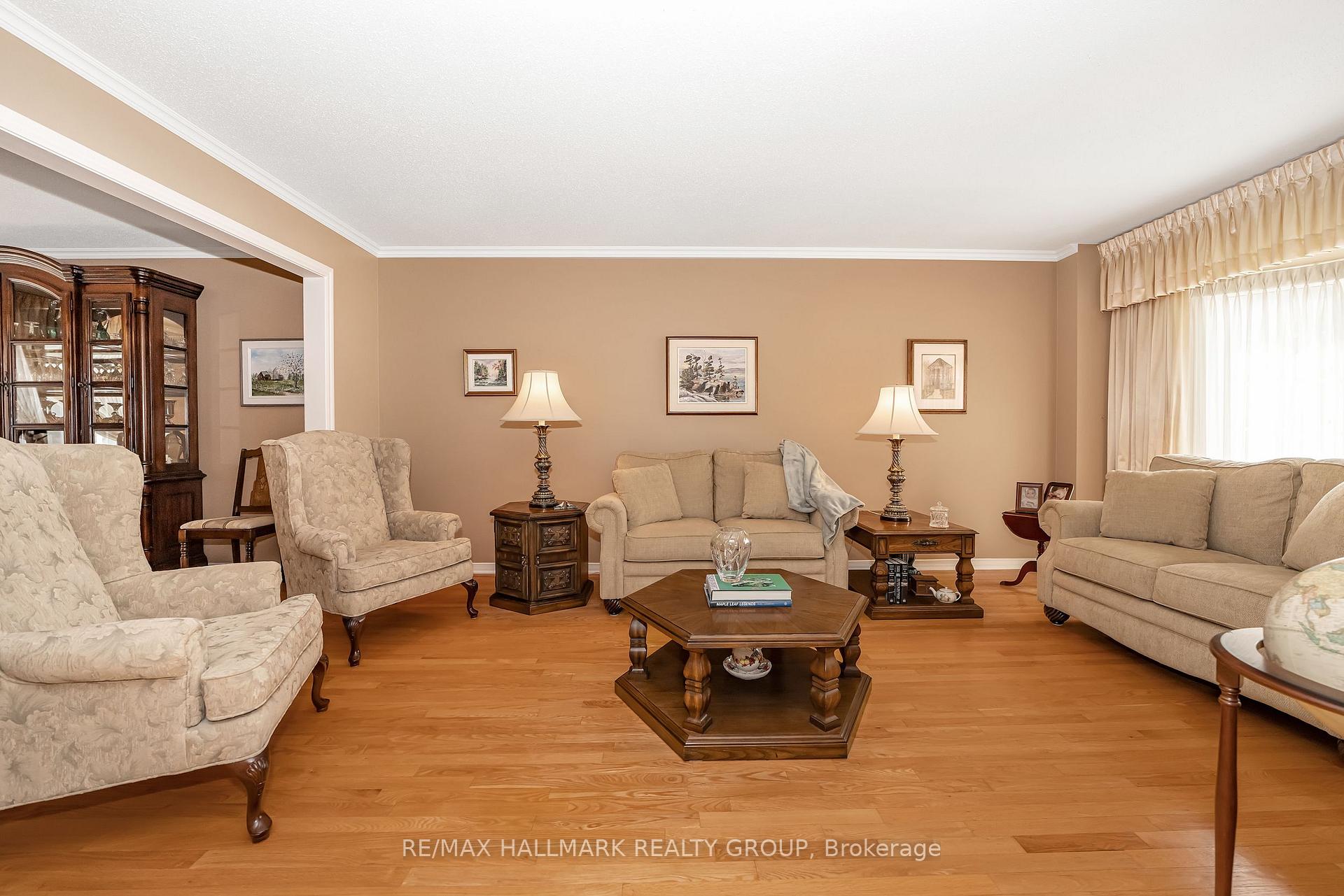Photo 5 of 41 Claudet Crescent, Ottawa, Hunt Club Park — HOMEH