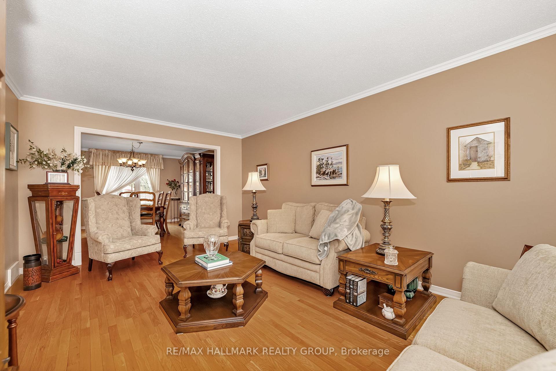 Photo 6 of 41 Claudet Crescent, Ottawa, Hunt Club Park — HOMEH