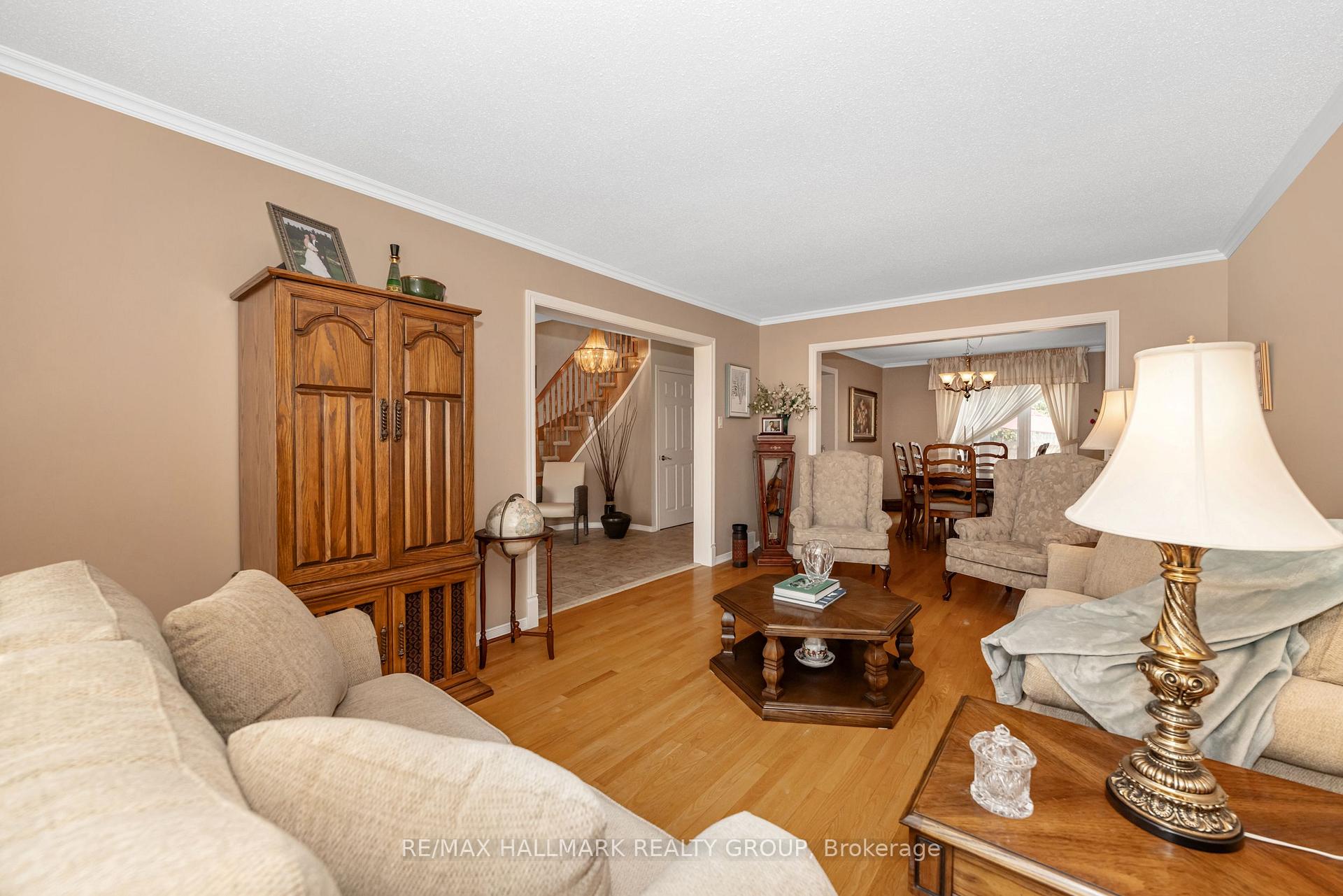 Photo 7 of 41 Claudet Crescent, Ottawa, Hunt Club Park — HOMEH