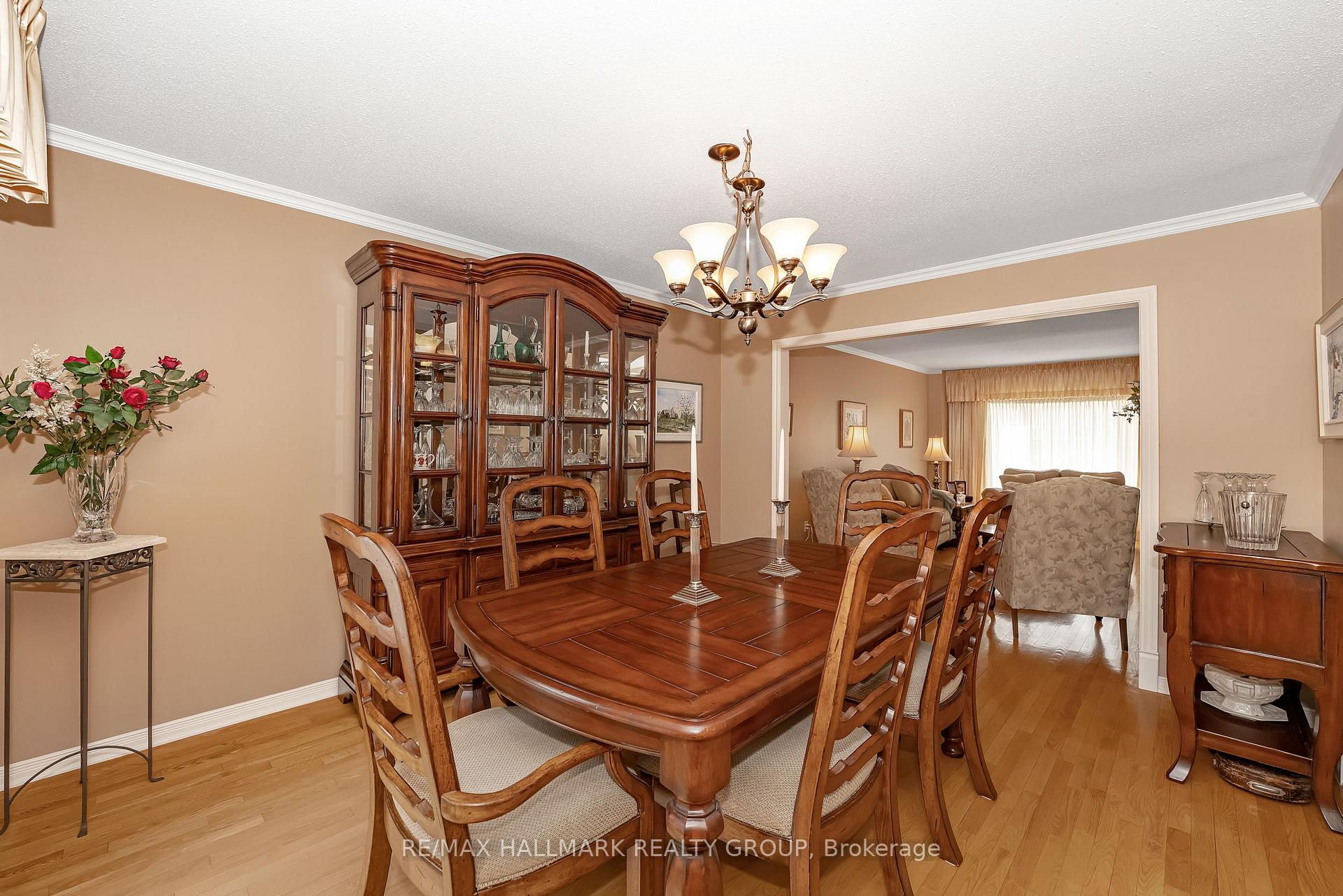 Photo 8 of 41 Claudet Crescent, Ottawa, Hunt Club Park — HOMEH