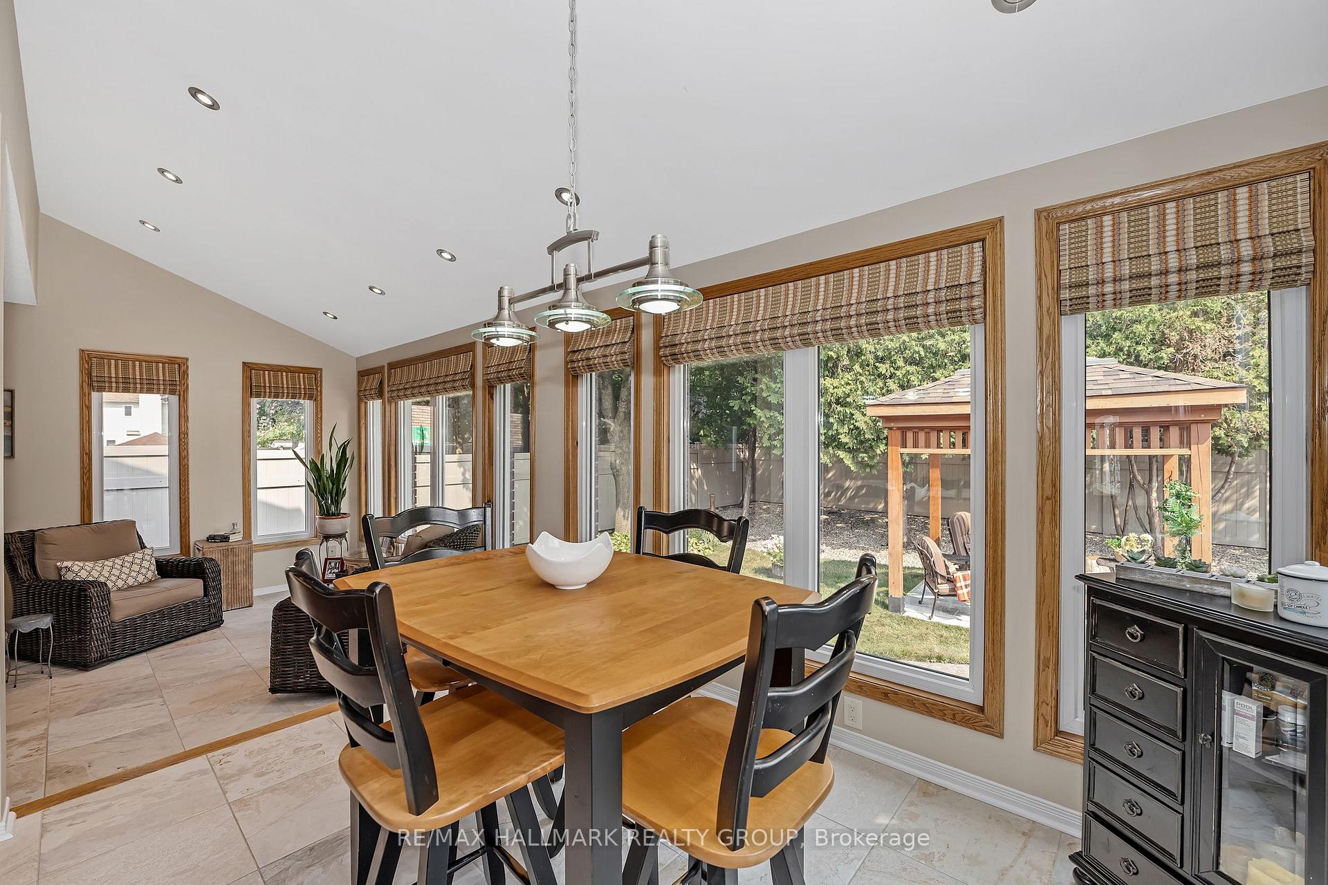 Photo 13 of 41 Claudet Crescent, Ottawa, Hunt Club Park — HOMEH