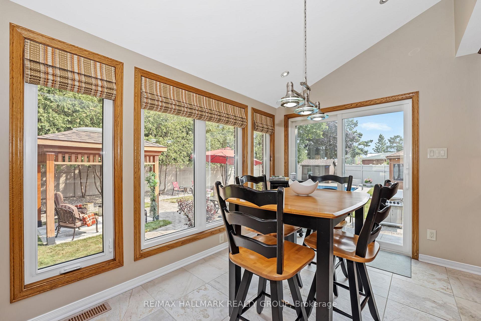 Photo 14 of 41 Claudet Crescent, Ottawa, Hunt Club Park — HOMEH