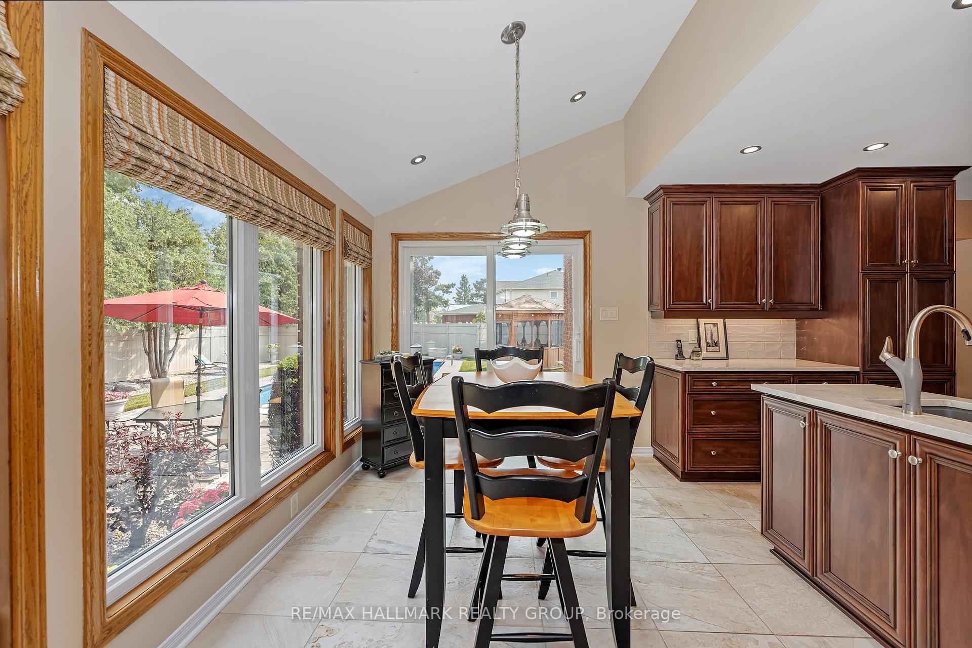 Photo 15 of 41 Claudet Crescent, Ottawa, Hunt Club Park — HOMEH