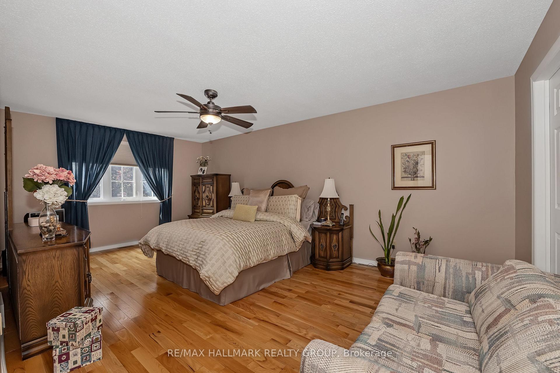 Photo 19 of 41 Claudet Crescent, Ottawa, Hunt Club Park — HOMEH