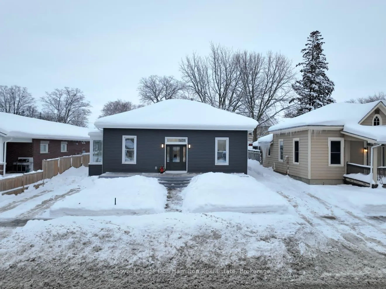 Front of 70 Goderich Street W