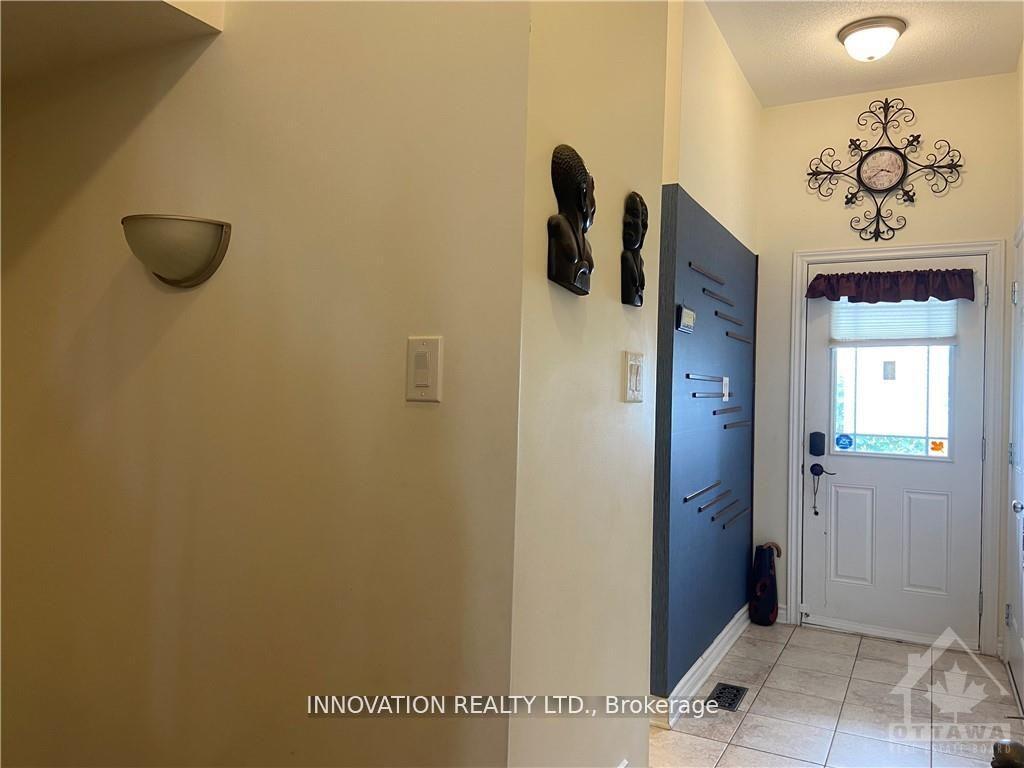 Photo 4 of 84 Brady Avenue, Ottawa, Kanata - Morgan's Grant/South March — HOMEH