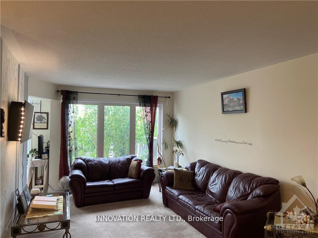 Photo 8 of 84 Brady Avenue, Ottawa, Kanata - Morgan's Grant/South March — HOMEH
