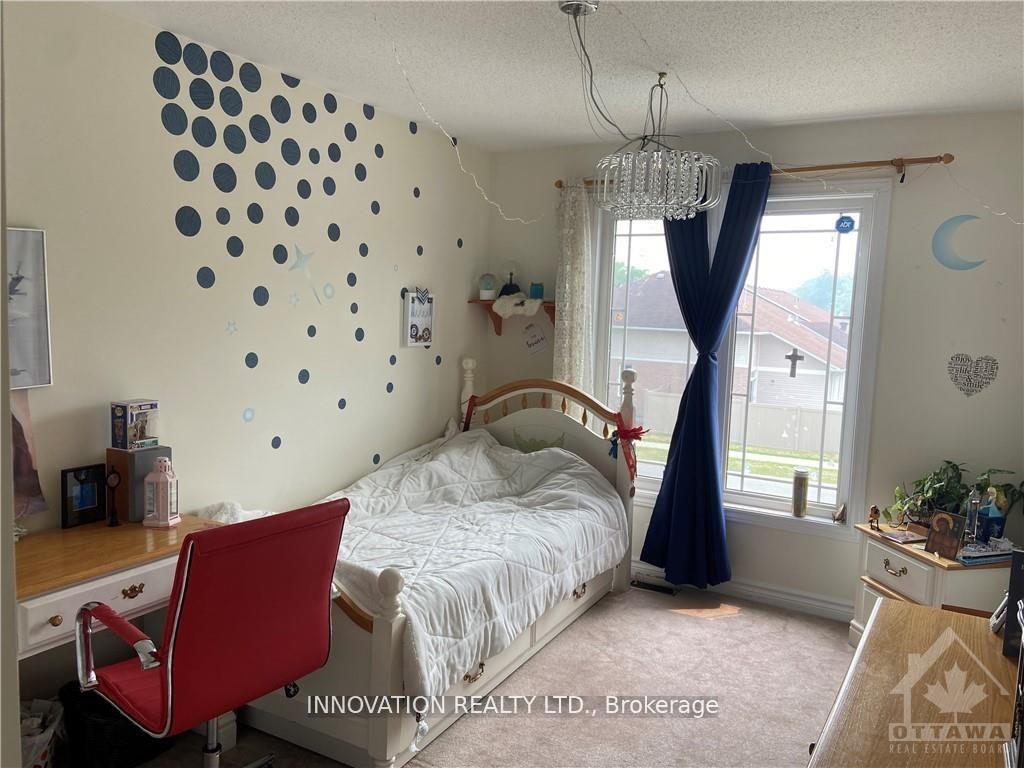 Photo 24 of 84 Brady Avenue, Ottawa, Kanata - Morgan's Grant/South March — HOMEH