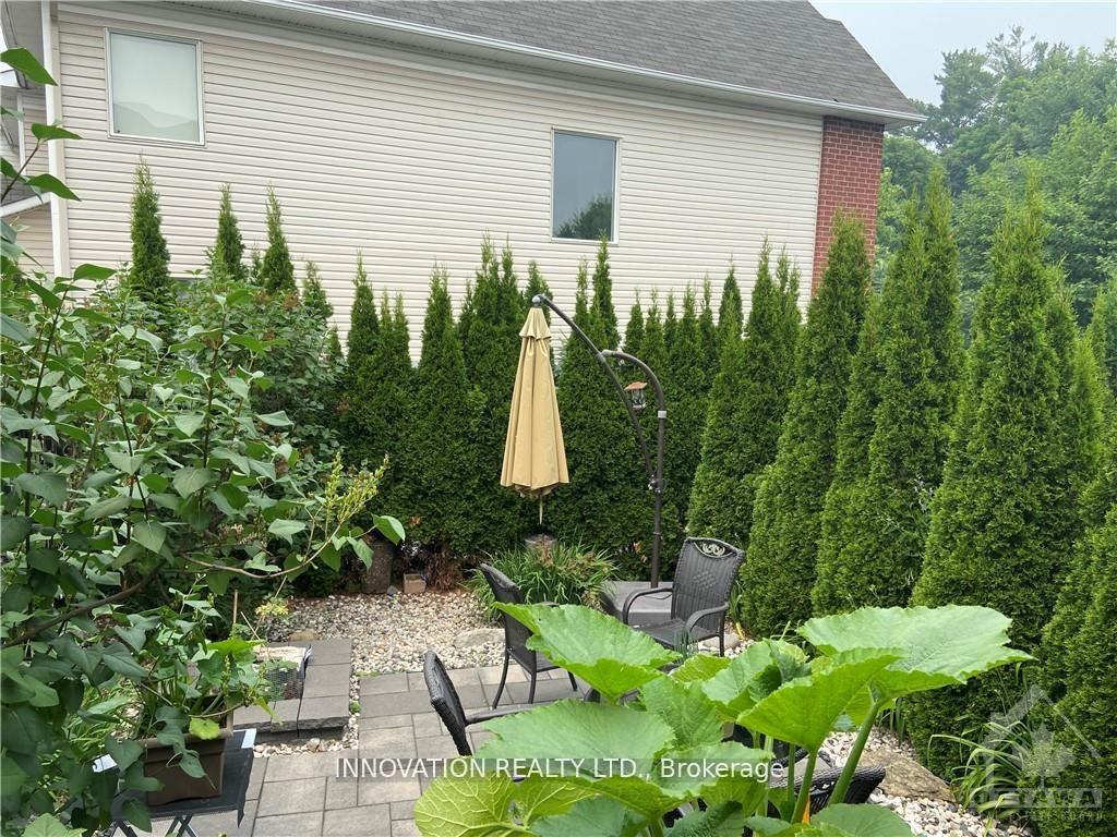 Photo 27 of 84 Brady Avenue, Ottawa, Kanata - Morgan's Grant/South March — HOMEH