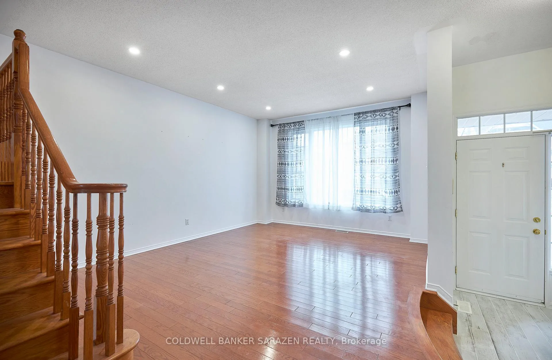 Photo 5 of 198 Annapolis Circle, Ottawa, Hunt Club — HOMEH