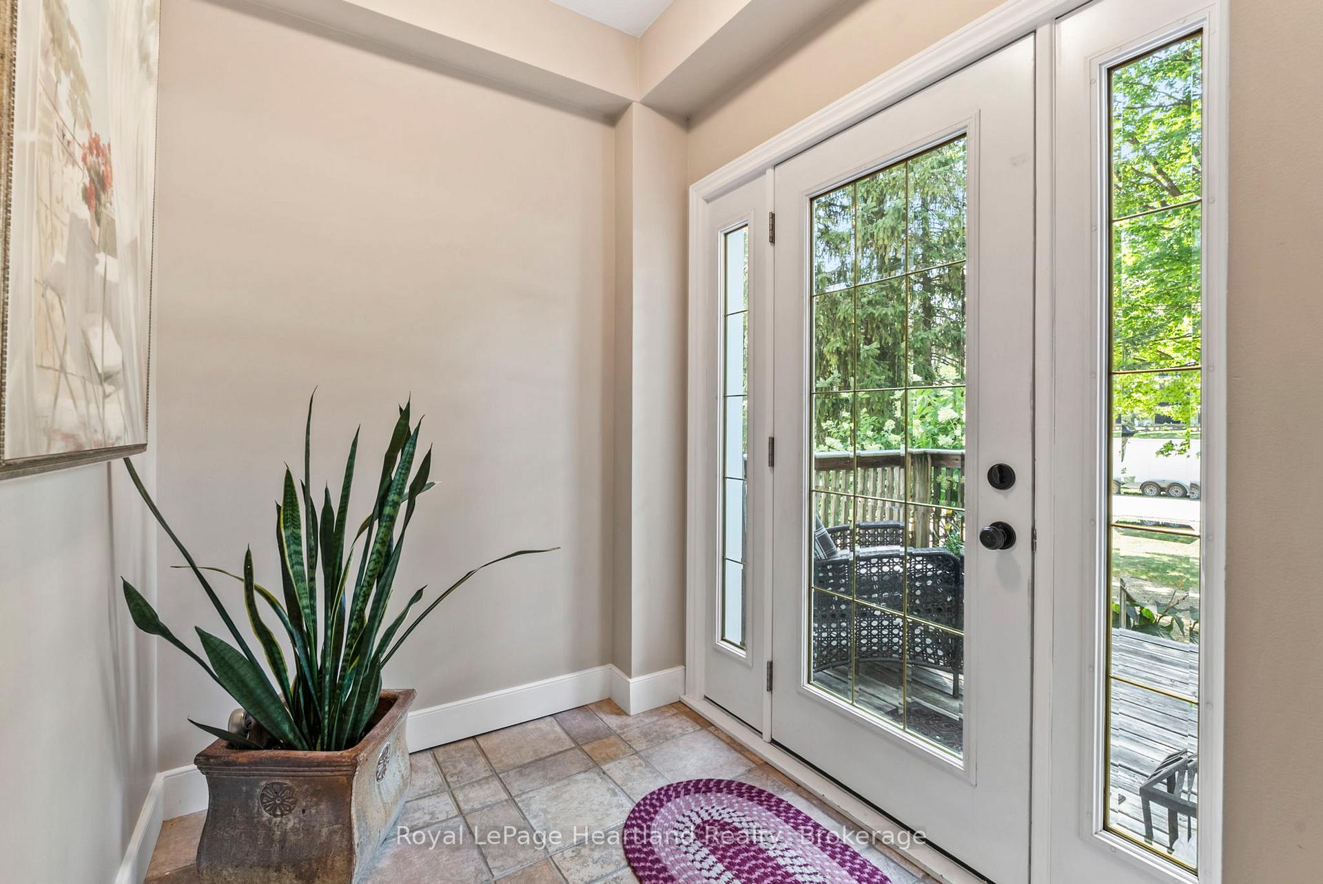 Photo 13 of 1043 Queen Street, Howick — HOMEH